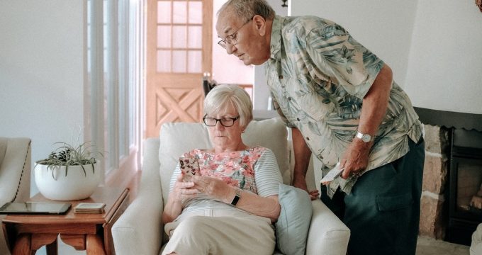 Nyugdíjasok számára hitelfelvétel? Van megoldás!